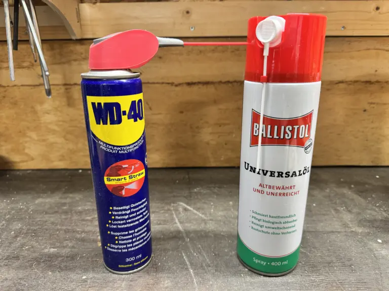 WD-40 oder Ballistol – beide Sprays im Vergleich auf meiner Werkbank