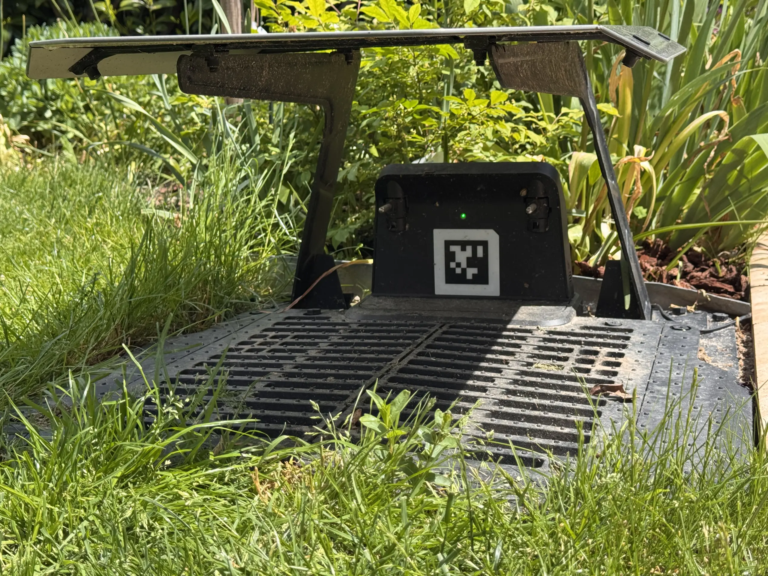 Worx Vision Mähroboter installieren – QR-Code der Ladestation sichtbar halten