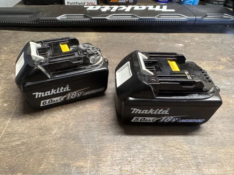 Makita Power Source Kits 18V mit BL1850B 5,0 Ah und BL1860B 6,0 Ah Akkus im Vergleich
