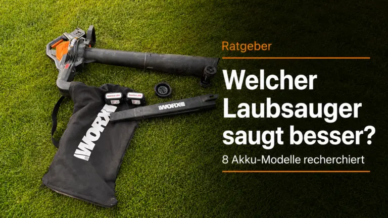 Akku-Laubsauger Vergleich mit WORX WG583E auf dem Rasen und Textoverlay „Welcher Laubsauger saugt besser?“