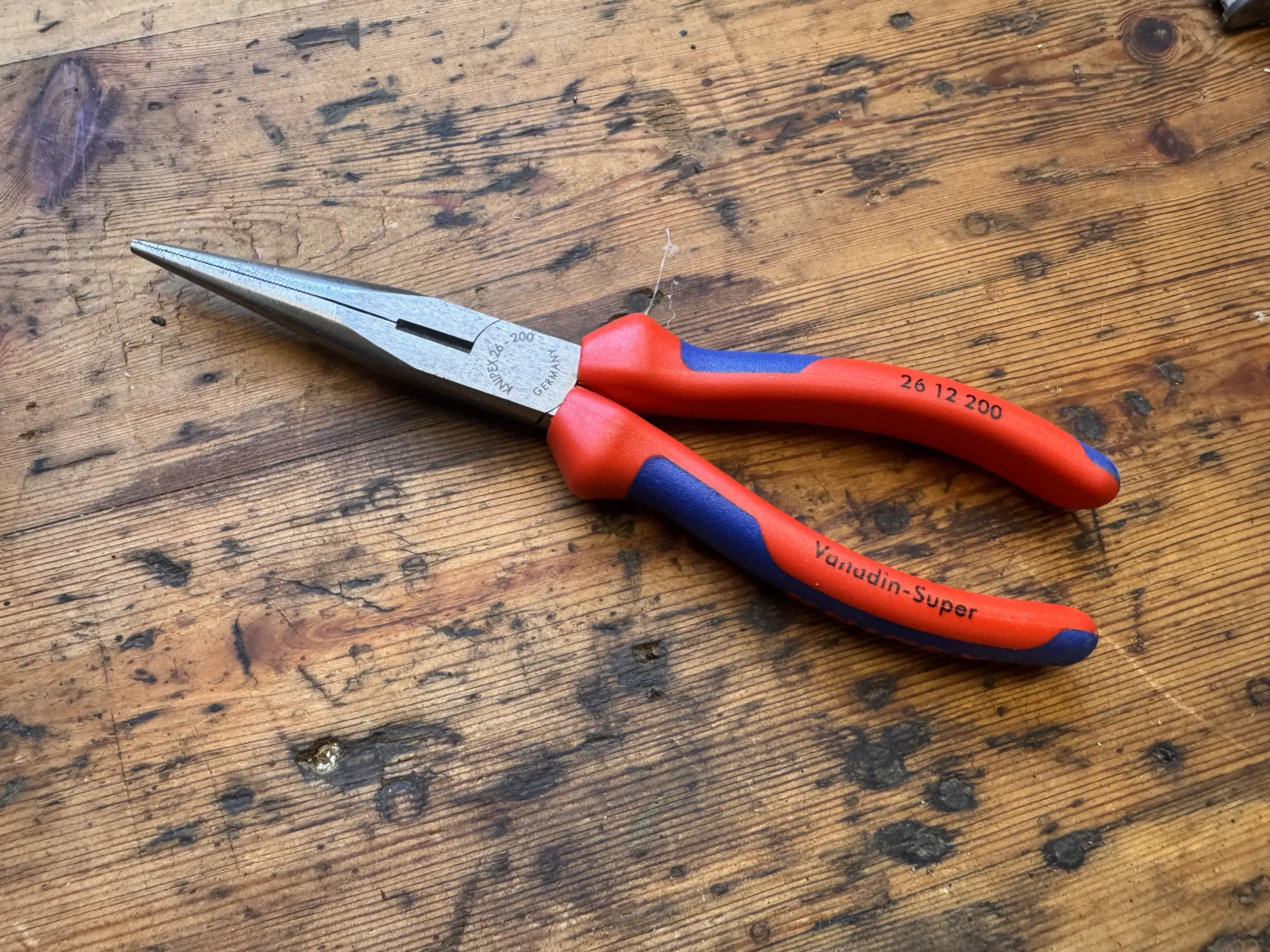 Knipex 26 12 200 Flachrundzange mit langen schmalen Backen