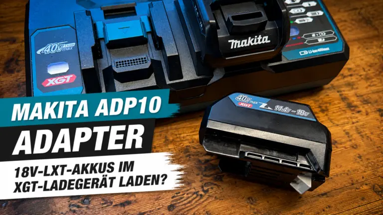 Makita ADP10 Adapter vor einem XGT-Ladegerät zum Laden von 18V-LXT-Akkus
