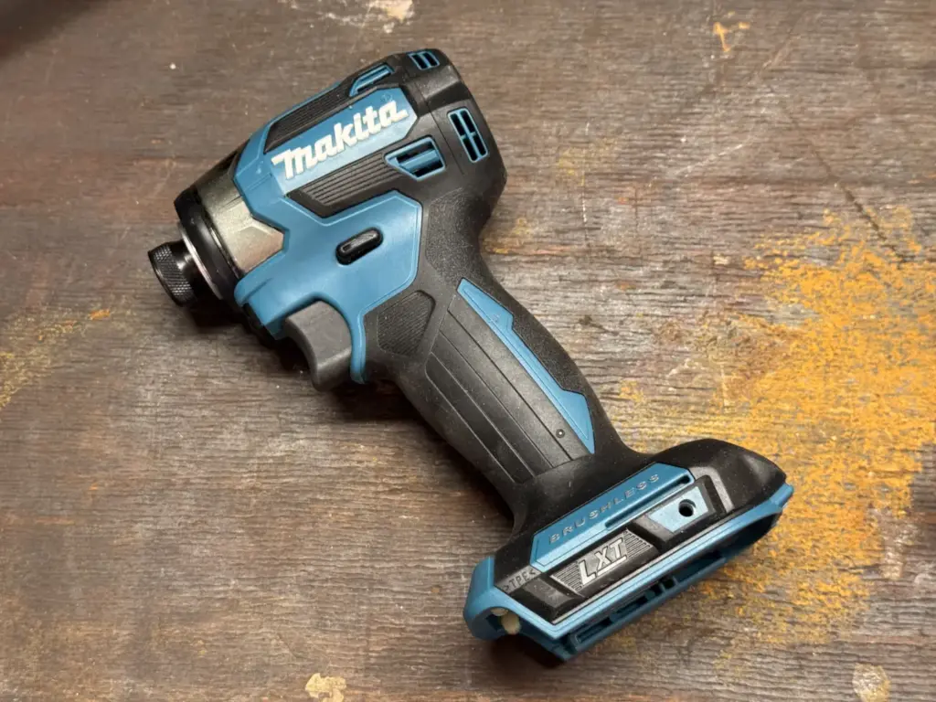 Makita DTD173 Akku-Schlagschrauber aus meinem Werkzeugbestand nach dem Carport-Projekt