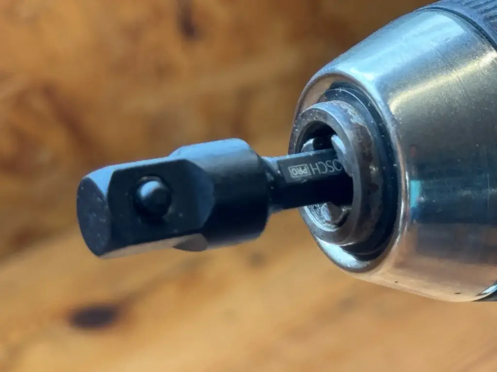 Stecknuss-Adapter im Bohrfutter meines Makita DHP453