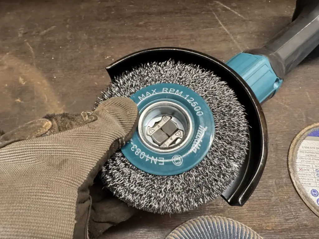 X-LOCK Zubehör Makita Rundbürste für Kanten und Metallflächen